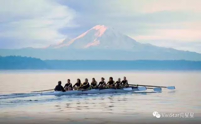 世界冠军携豪礼带你玩丨看深大帅哥美女赛艇P