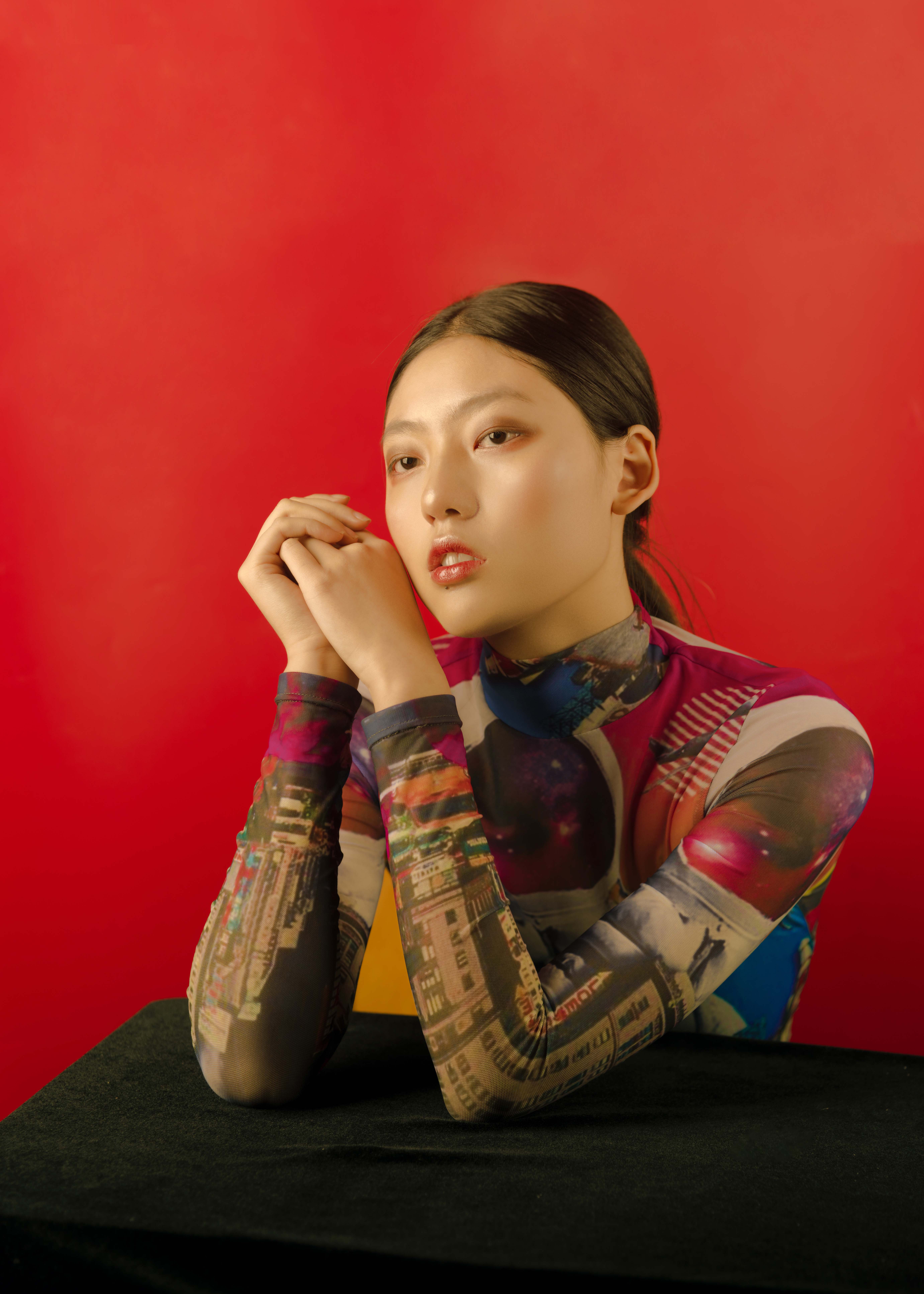 <hl>專業(yè)</hl>修圖精修照片調(diào)色合成婚紗精修視頻剪輯視頻特效美工