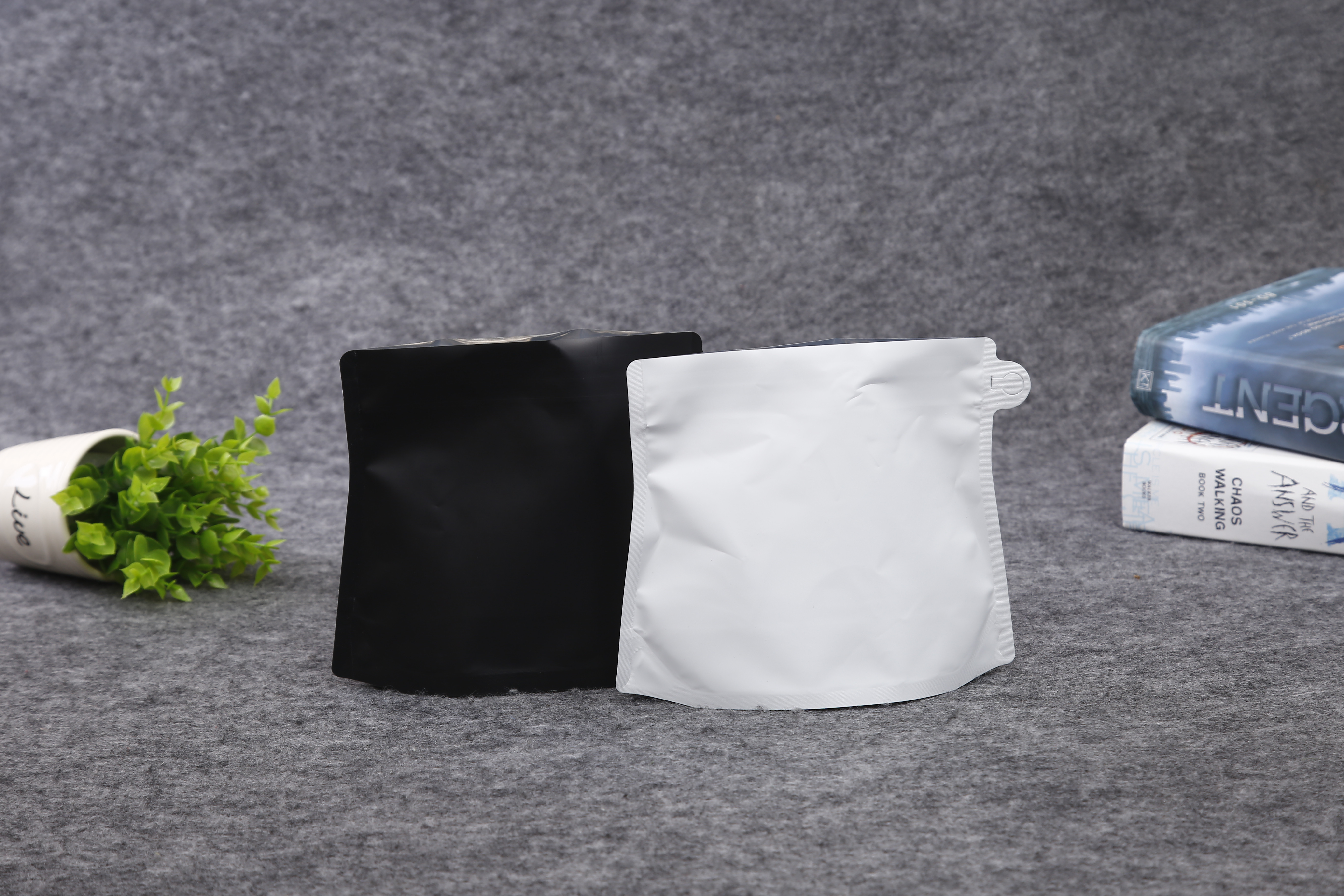 廠家供應(yīng)空白包裝袋通用食品包裝袋堅(jiān)果袋